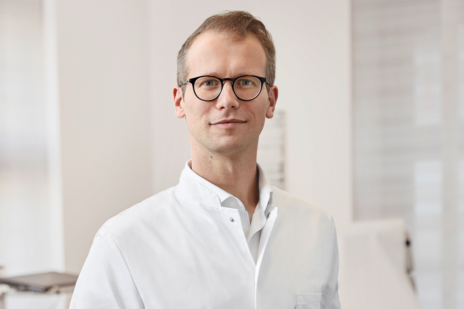 Dr. med. univ. Michael Kimelman Funktionsoberarzt für plastische, rekontruktive und ästhetische Chirurgie